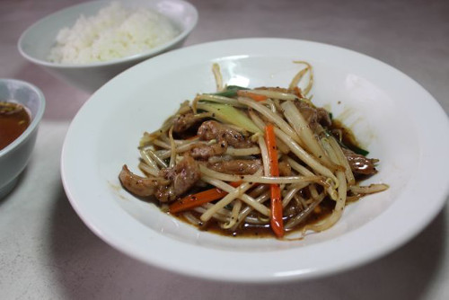 豚肉ともやしの黒胡椒炒め定食