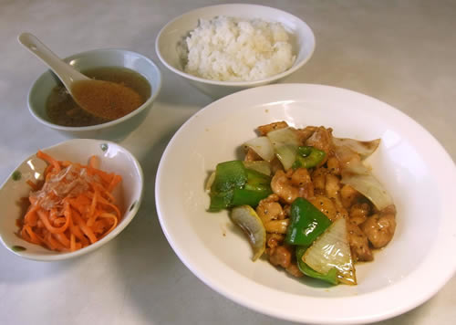 鶏の黒胡椒炒め定食